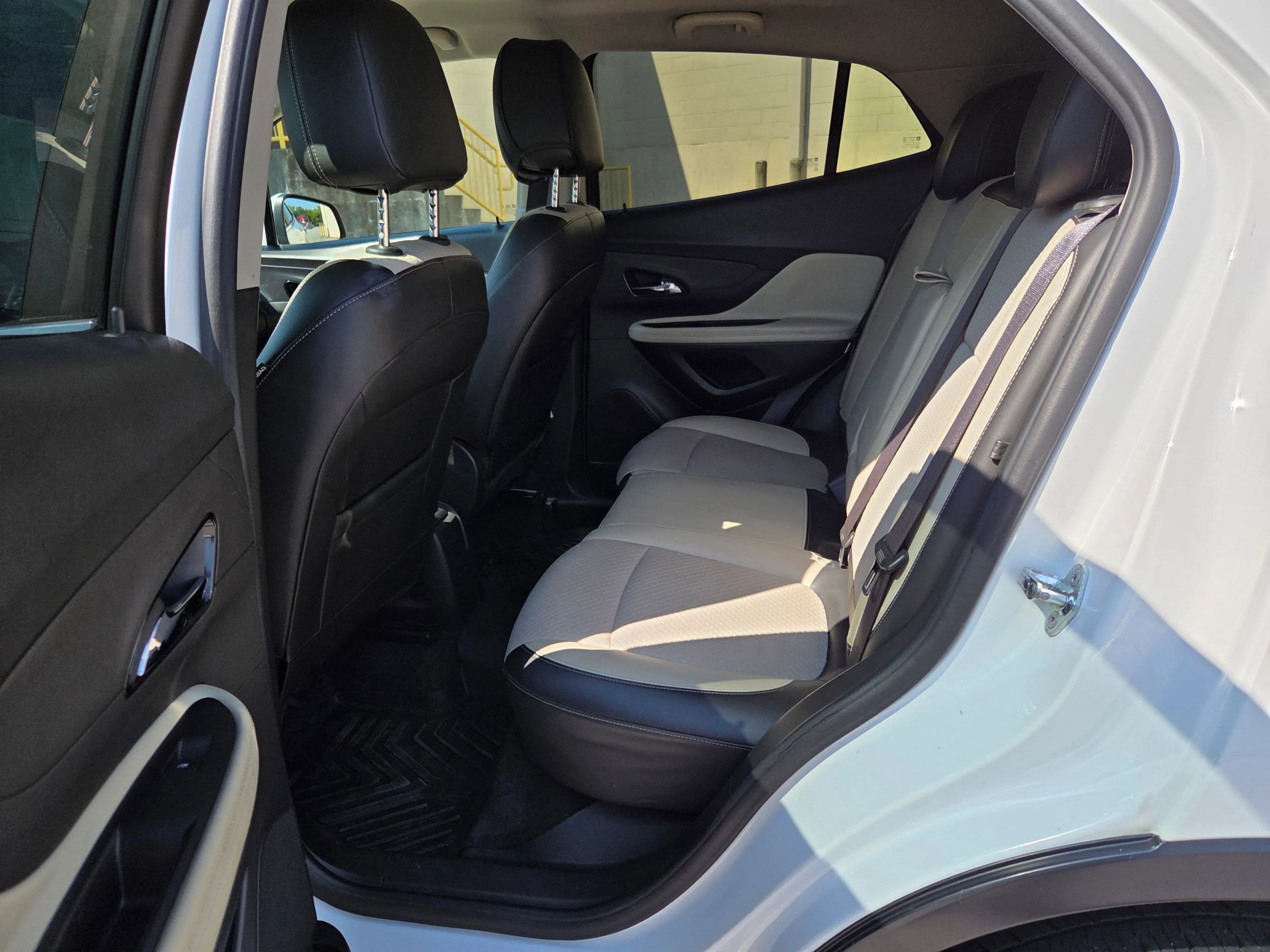 Used 2018 Buick Encore Preferred FWD image 14