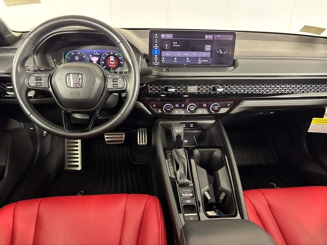 Used 2025 Honda Accord Sport image 16