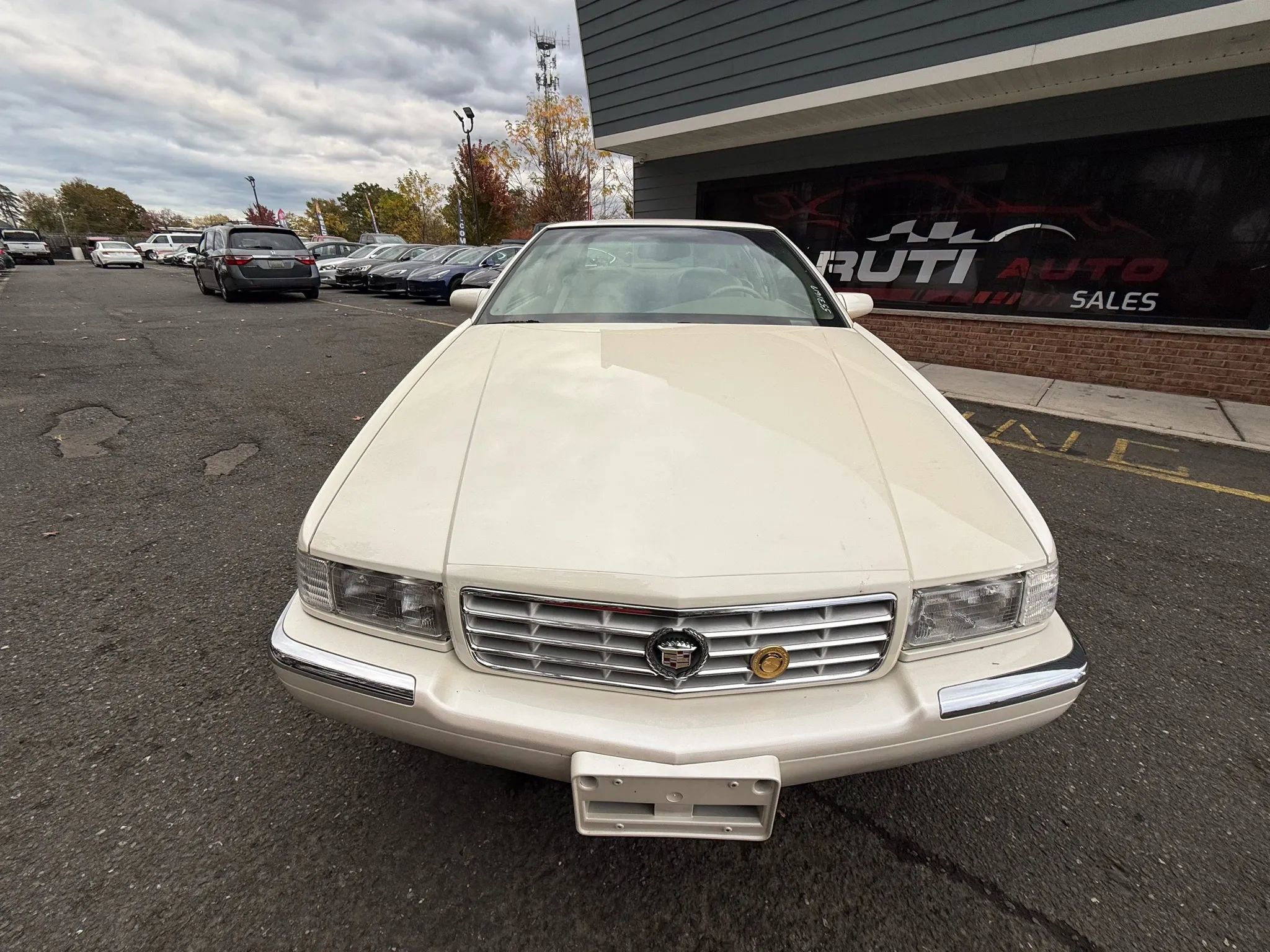 Used 1998 Cadillac Eldorado image 2