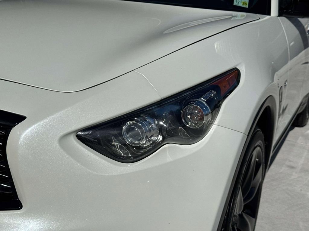 Used 2017 INFINITI QX70 2WD w/ Premium Package image 7