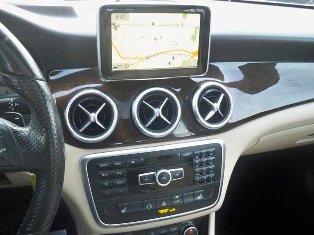 Used 2014 Mercedes-Benz CLA 250 4dr Sdn CLA 250 4MATIC image 13