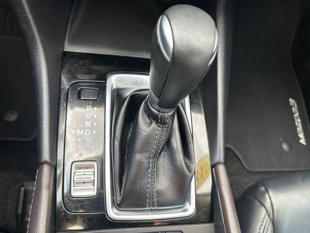 Used 2018 MAZDA MAZDA3 Touring image 17