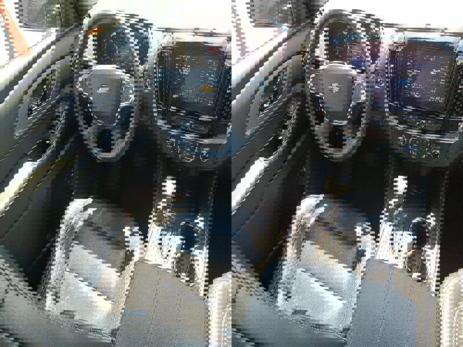 Used 2023 Chevrolet Traverse LT image 10