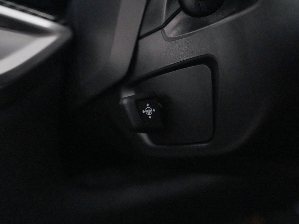 Used 2023 BMW X7 M60i w/ Executive Package image 27