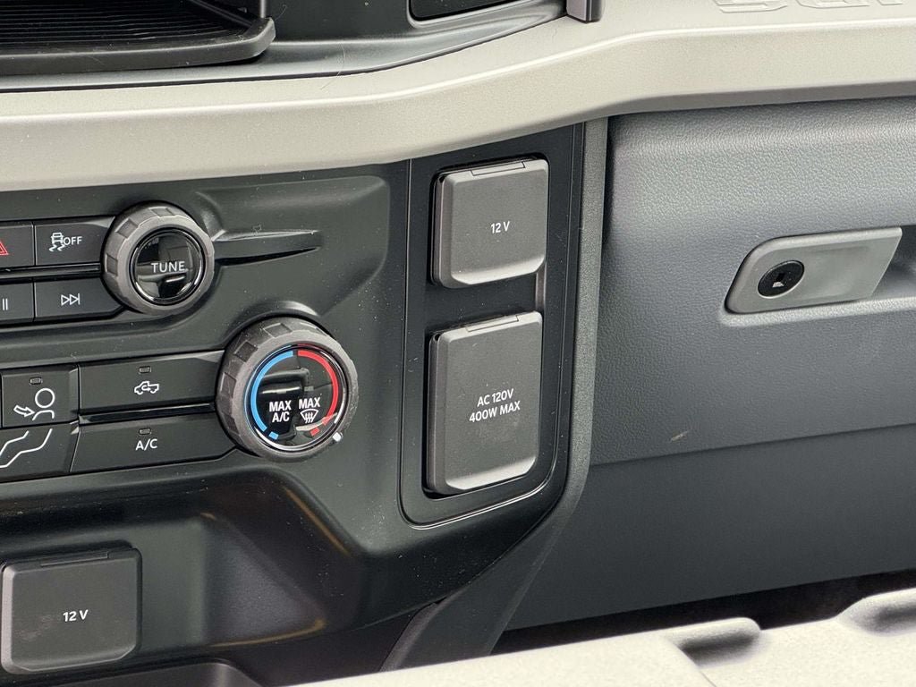 New 2026 Ford F550 4x4 Supercab Super Duty image 17