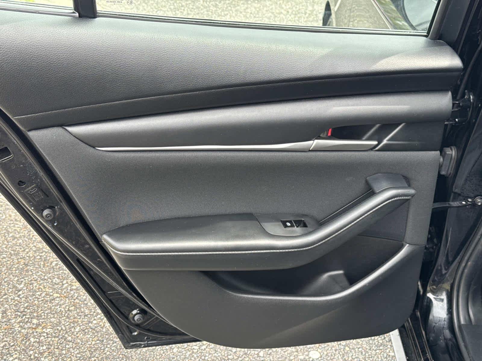 Used 2021 MAZDA MAZDA3 s FWD image 11