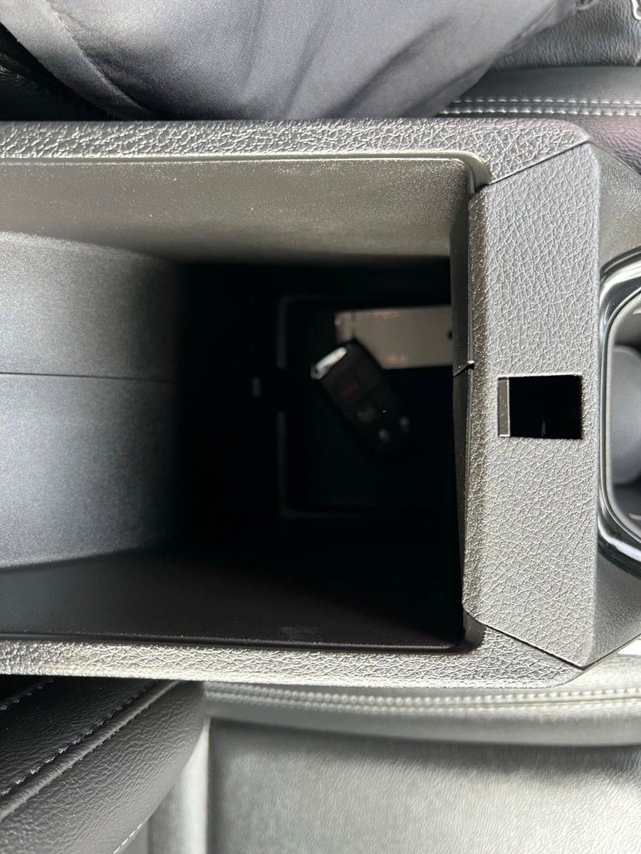 Used 2025 Jeep Compass Limited image 40