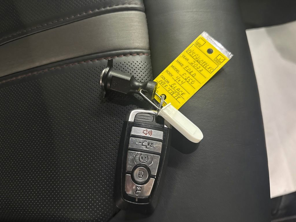 Used 2022 Ford F350 Platinum w/ Tremor Off-Road Package image 30