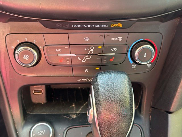 Used 2017 Ford Focus SE w/ Cold Weather Package FWD image 26
