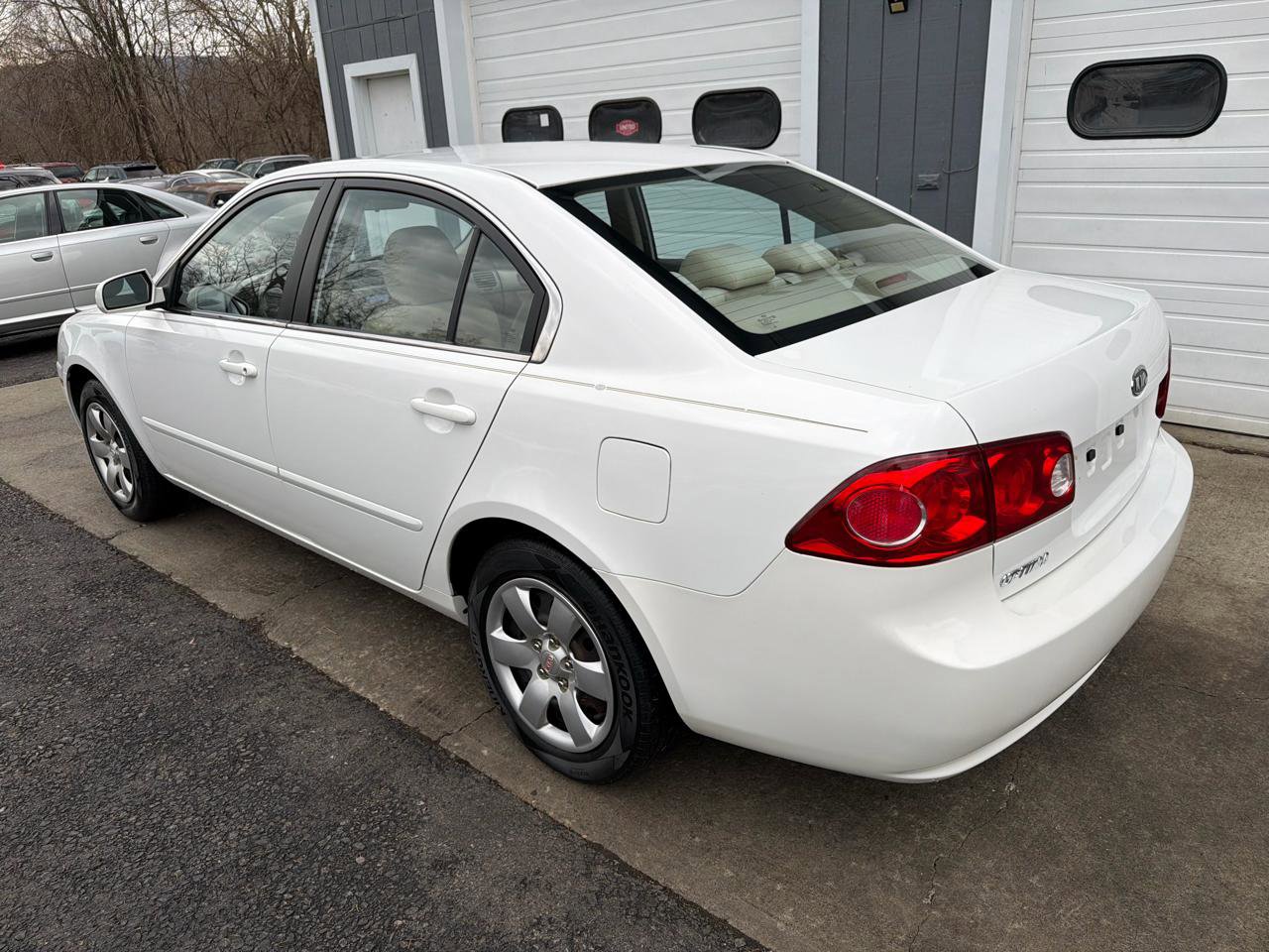 Used 2008 Kia Optima LX image 6
