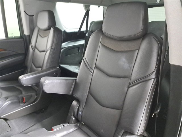 Used 2020 Cadillac Escalade ESV Premium Luxury image 13