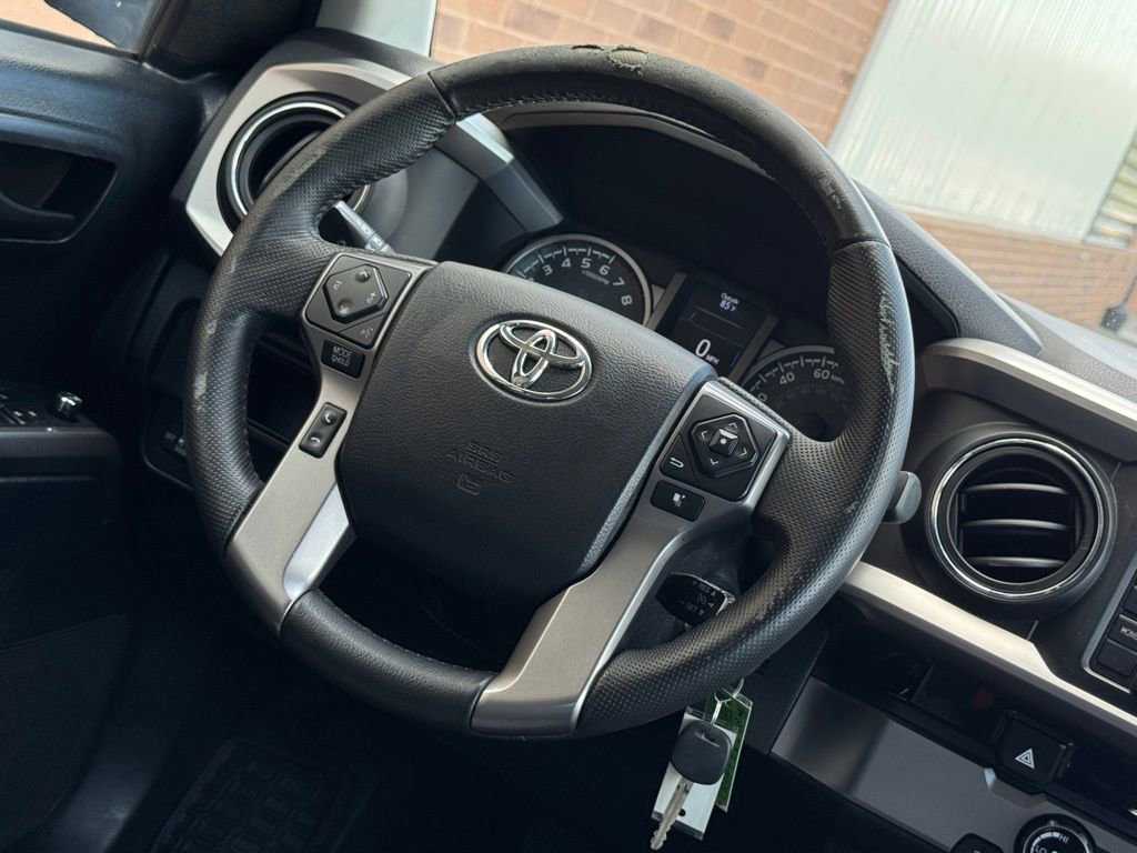 Used 2016 Toyota Tacoma SR5 w/ Towing Package RWD image 14