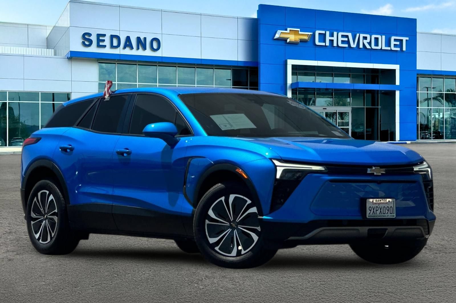Used 2025 Chevrolet Blazer EV LT FWD image 2