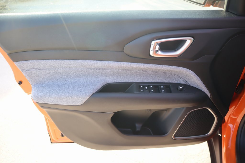 New 2026 Jeep Compass Latitude image 15