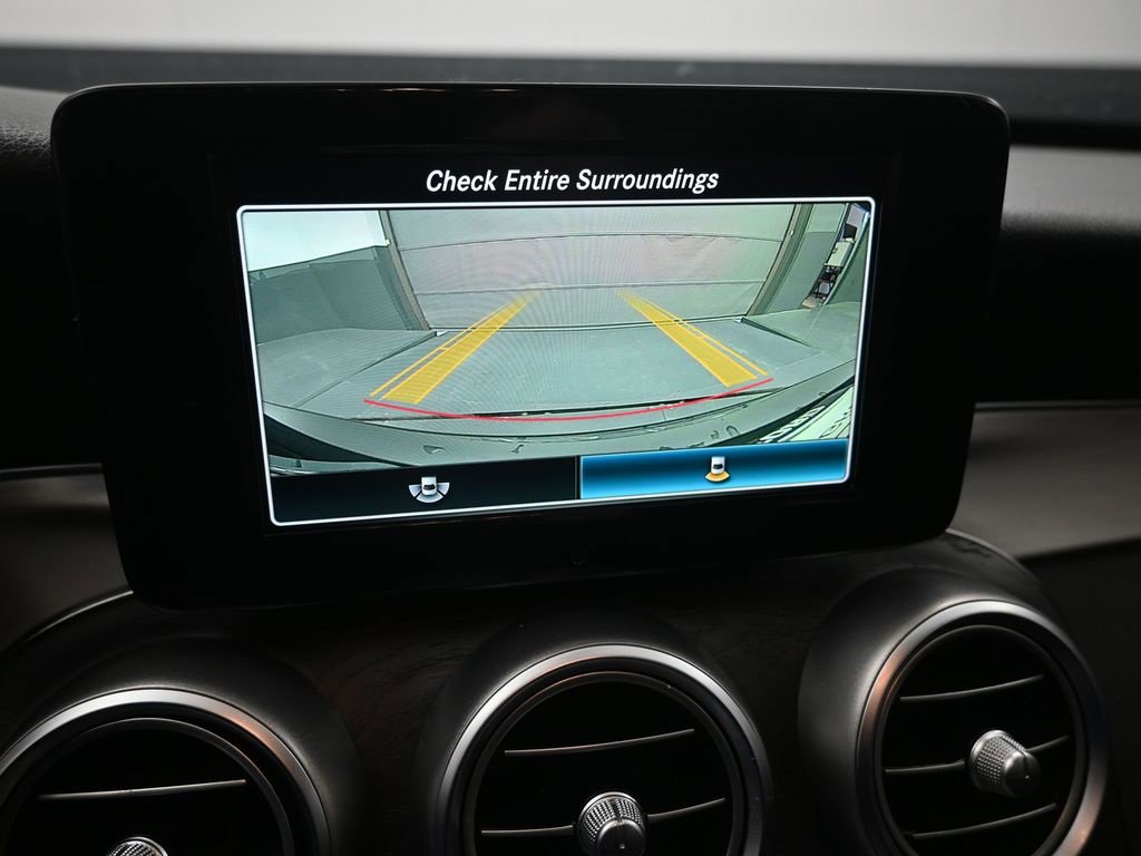 Used 2019 Mercedes-Benz C 300 Sedan image 4