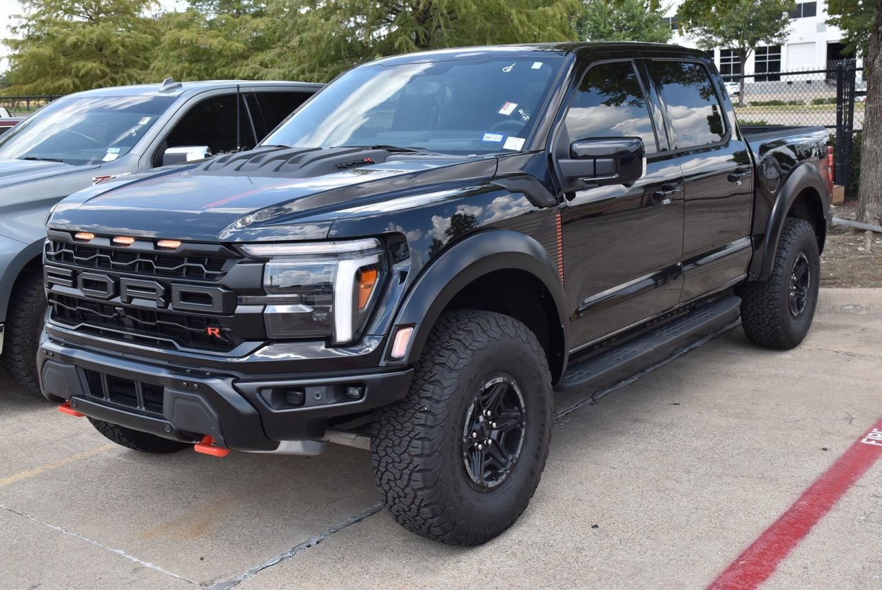 Used 2025 Ford F150 Raptor w/ Equipment Group 803A Raptor R AWD/4WD image 2