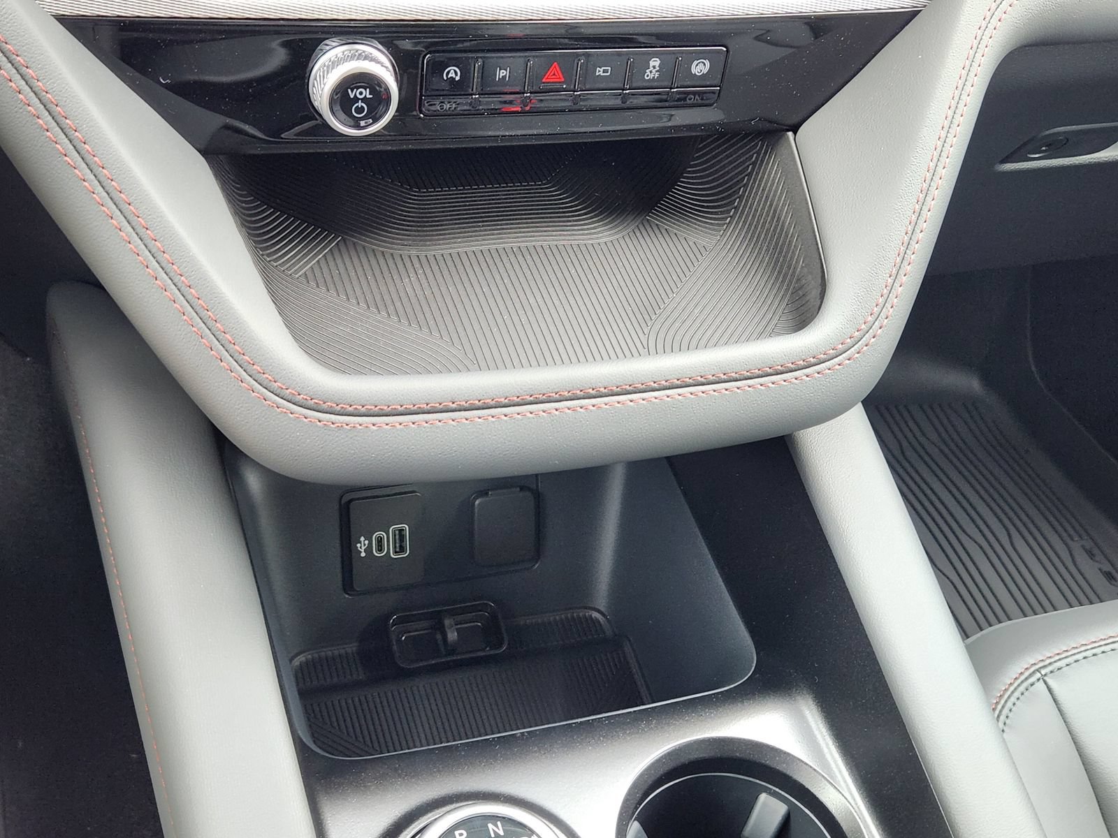 New 2026 Ford Explorer Active w/ Active Comfort Package RWD image 19