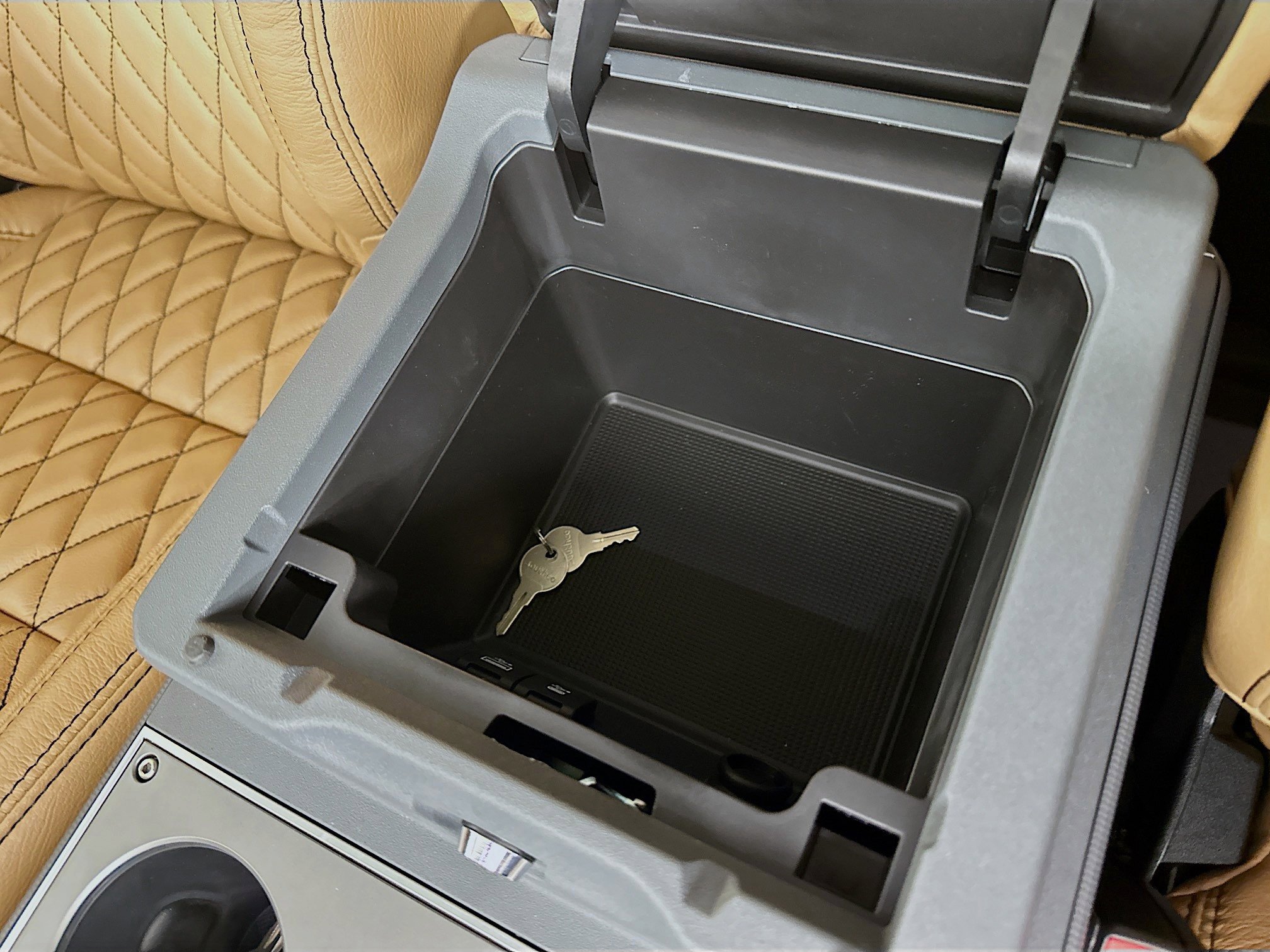 New 2025 INEOS Grenadier Fieldmaster Edition image 29