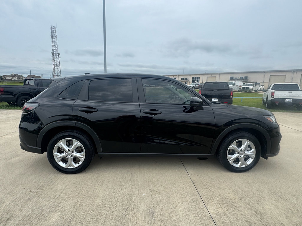 Certified 2023 Honda HR-V LX image 9