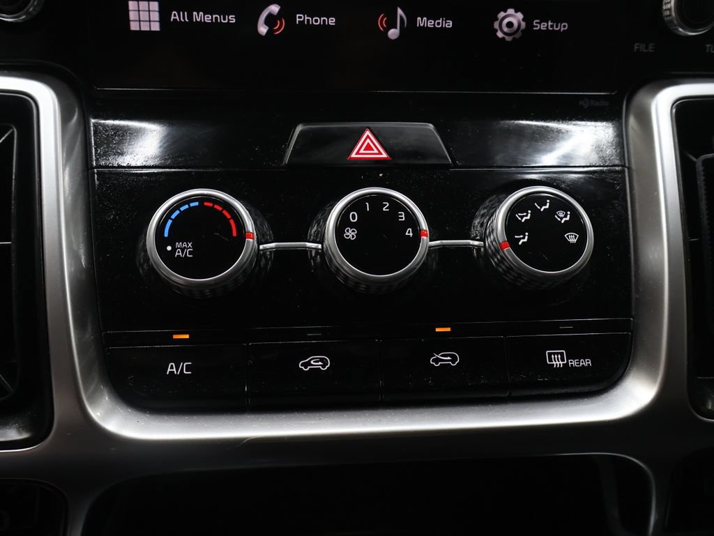 Used 2023 Kia Sorento LX FWD image 26