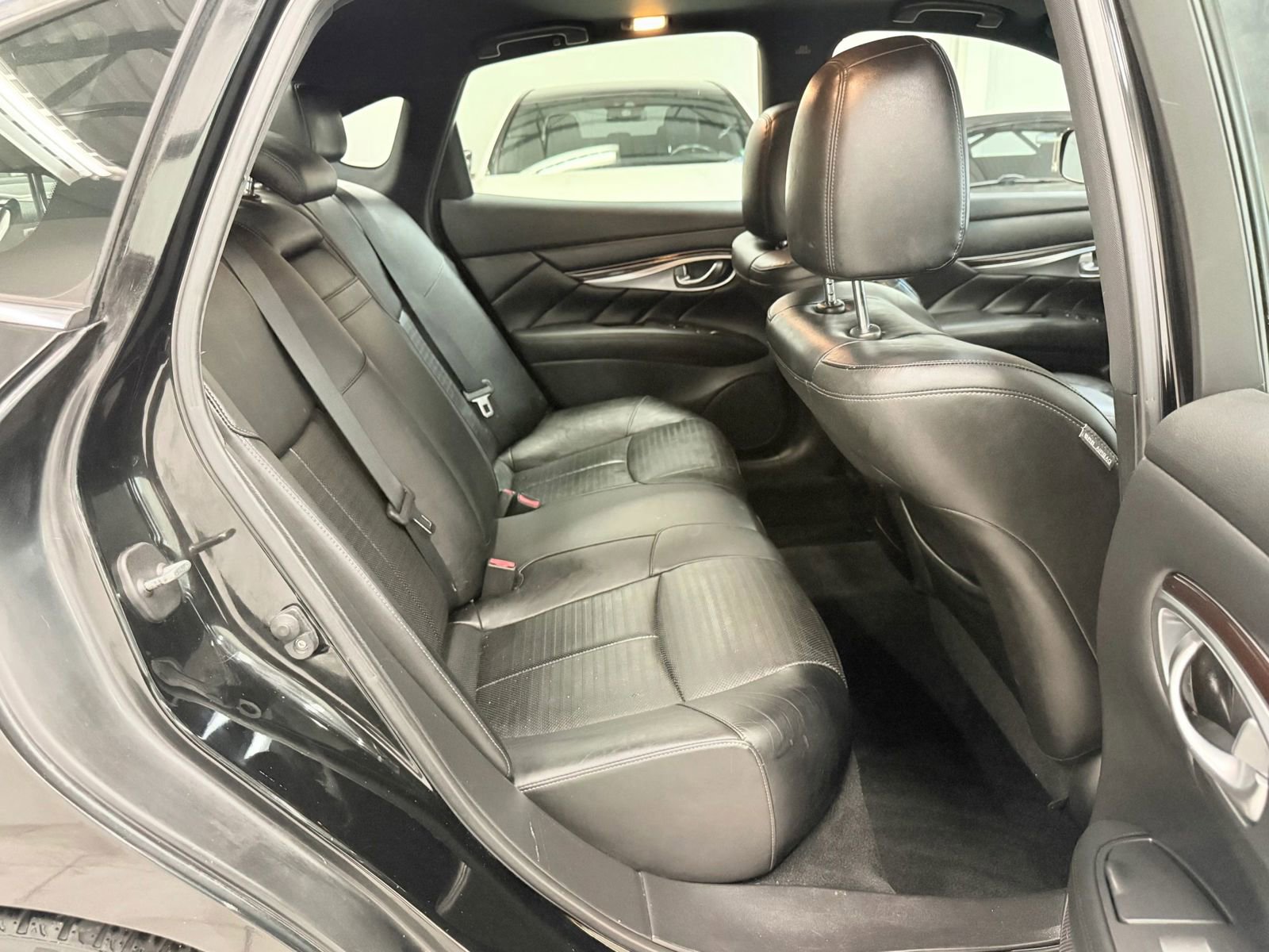 Used 2013 INFINITI M37 w/ Premium Pkg RWD image 21