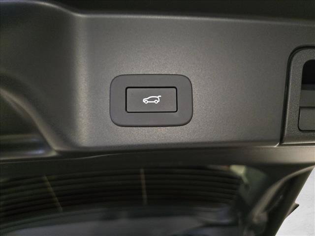 New 2026 Land Rover Range Rover Evoque Hoxton AWD/4WD image 12