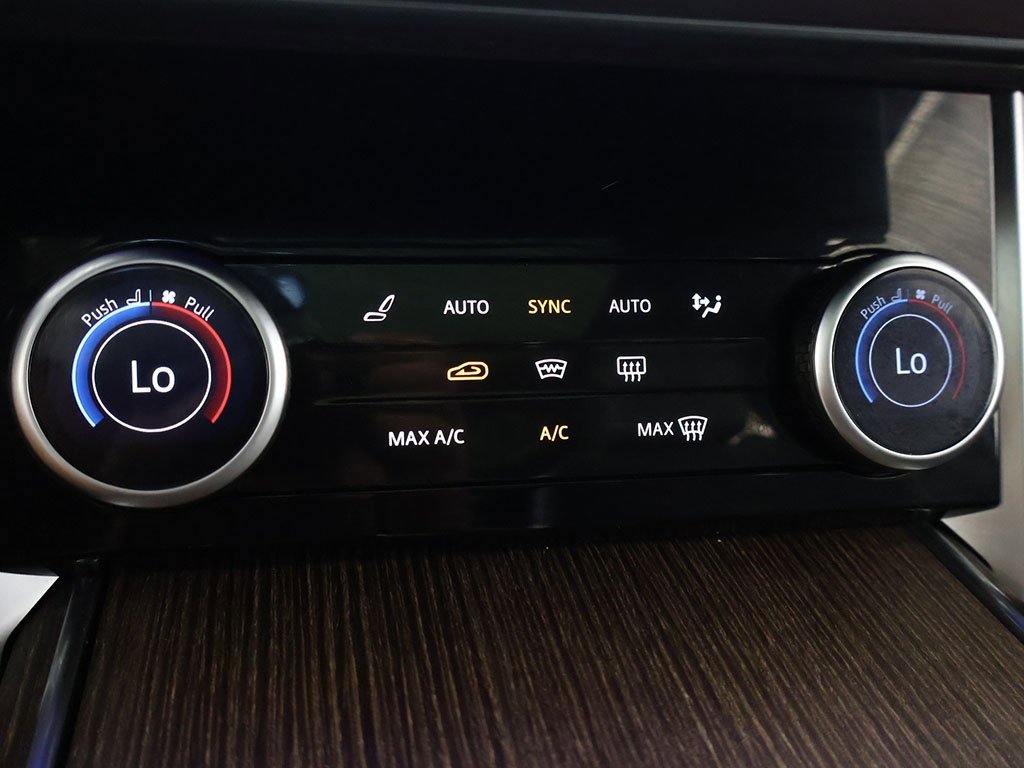 Used 2023 Land Rover Range Rover Long Wheelbase SE image 61