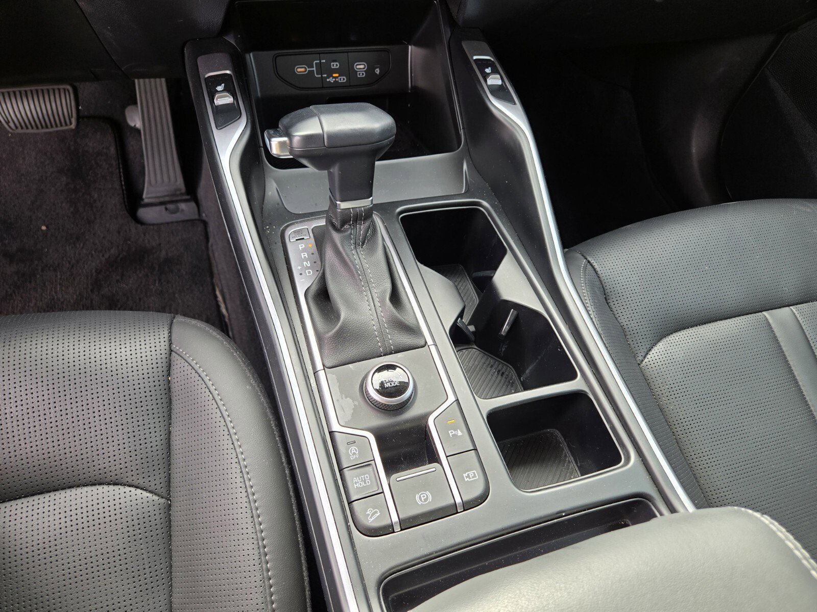 Certified 2025 Kia Sorento S image 21