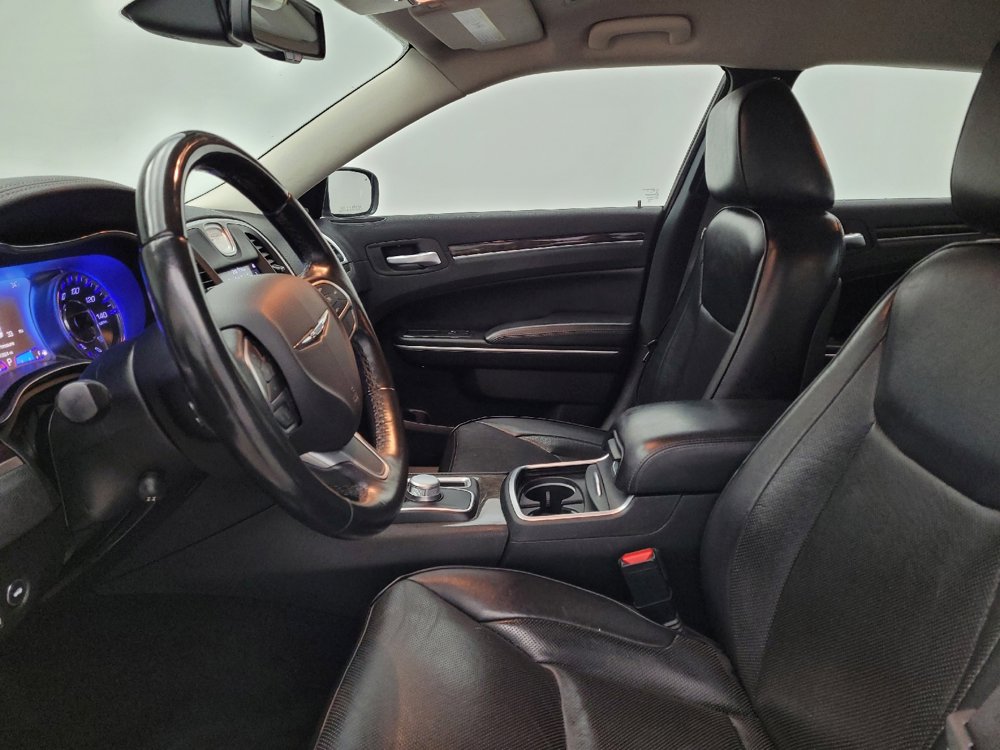 Used 2019 Chrysler 300 Limited image 17