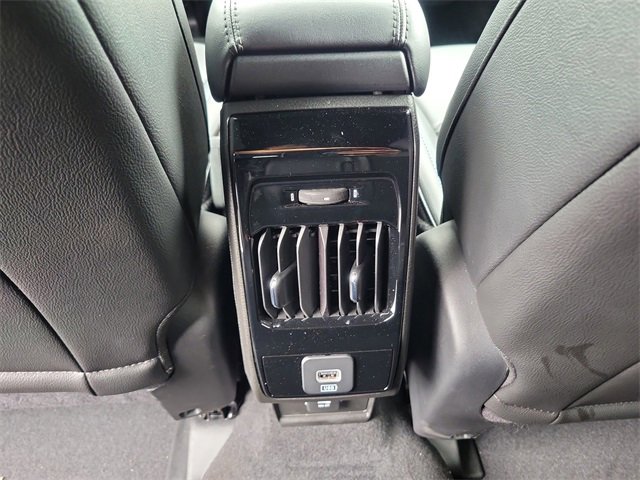 New 2025 Jeep Compass Latitude w/ Altitude Special Edition image 11