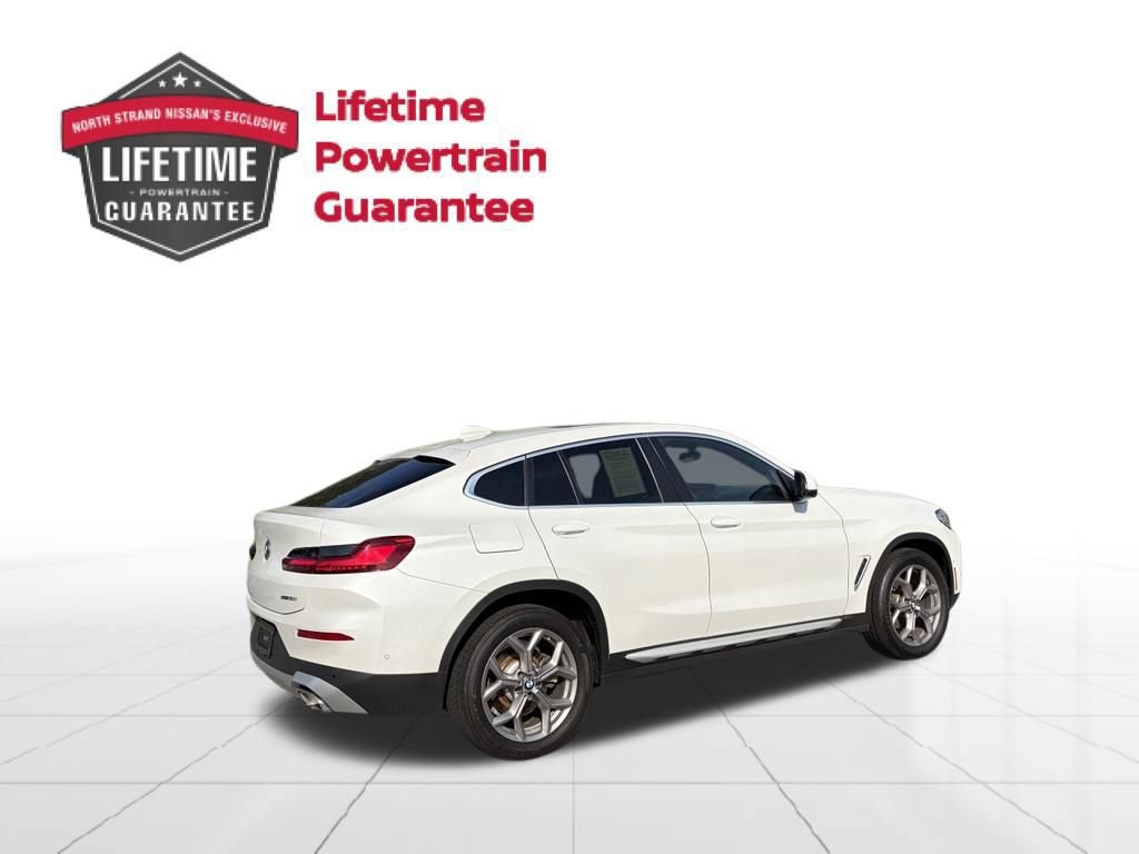Used 2024 BMW X4 xDrive30i w/ Parking Assistance Package AWD/4WD image 6