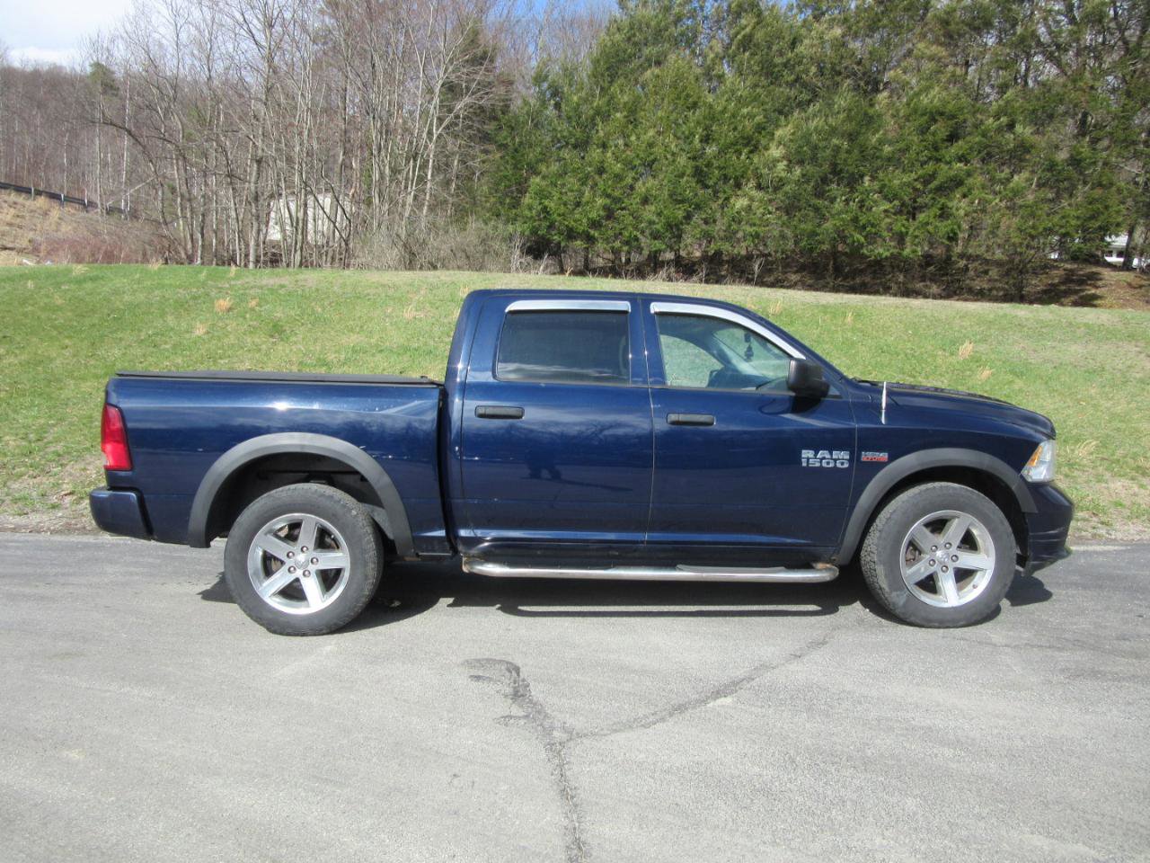 Used 2014 RAM 1500 Express image 2