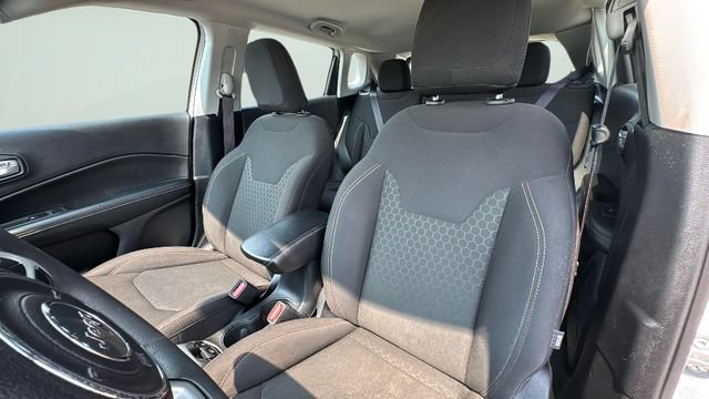 Used 2021 Jeep Compass Sport FWD image 13