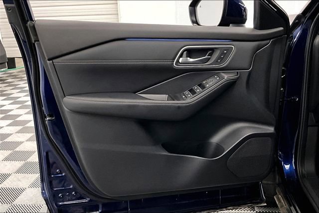 New 2025 Nissan Rogue Platinum w/ Platinum Premium Package image 31