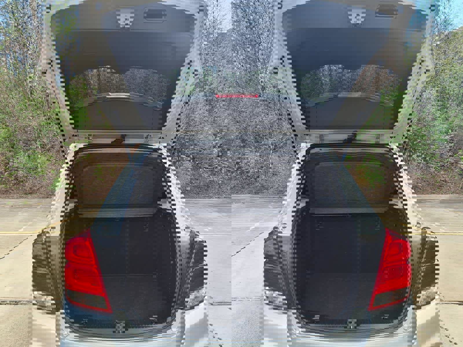 Used 2021 Chevrolet Trax LT w/ Sport Edition image 13