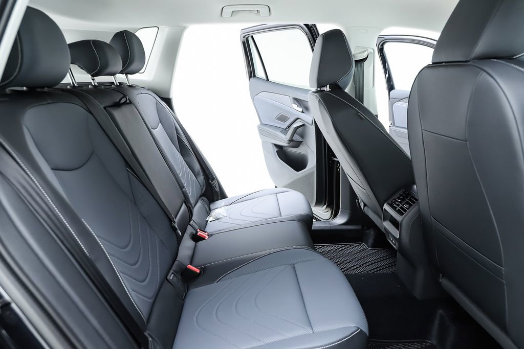 New 2026 Volkswagen Tiguan SE image 75