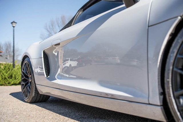 Used 2015 Audi R8 V8 w/ Full Leather Package image 94