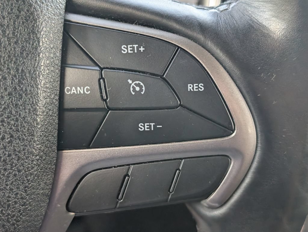 Used 2018 Jeep Grand Cherokee Altitude AWD/4WD image 14