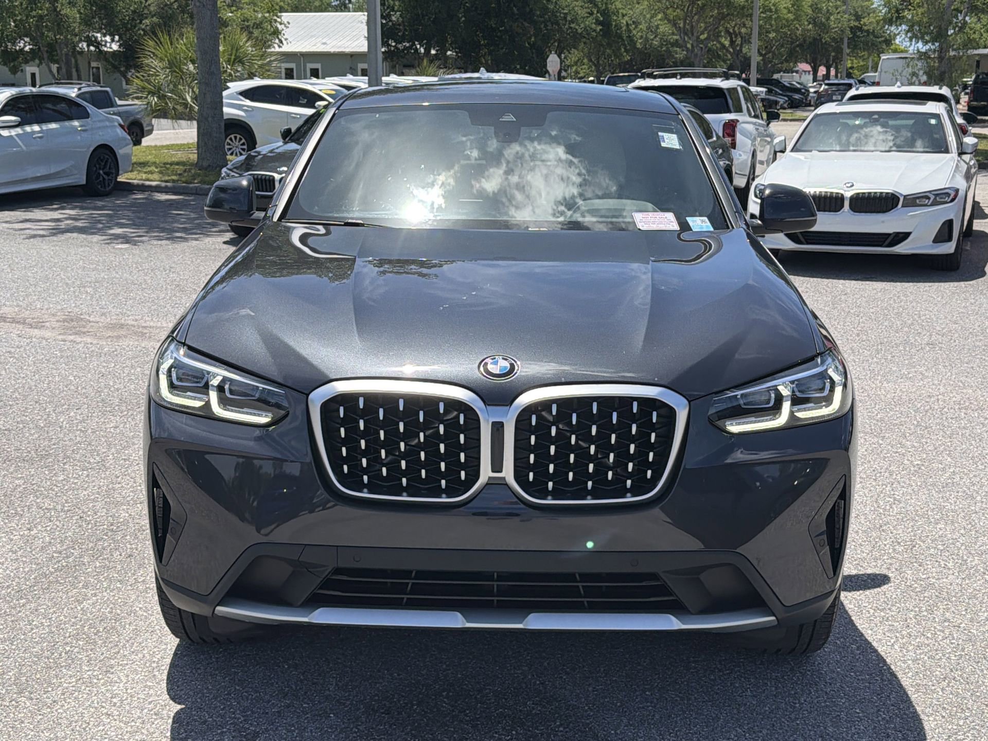 Certified 2025 BMW X4 xDrive30i w/ Premium Package image 2
