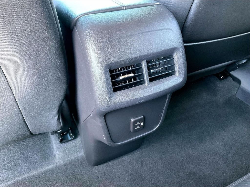 Used 2024 GMC Terrain SLE AWD/4WD image 25