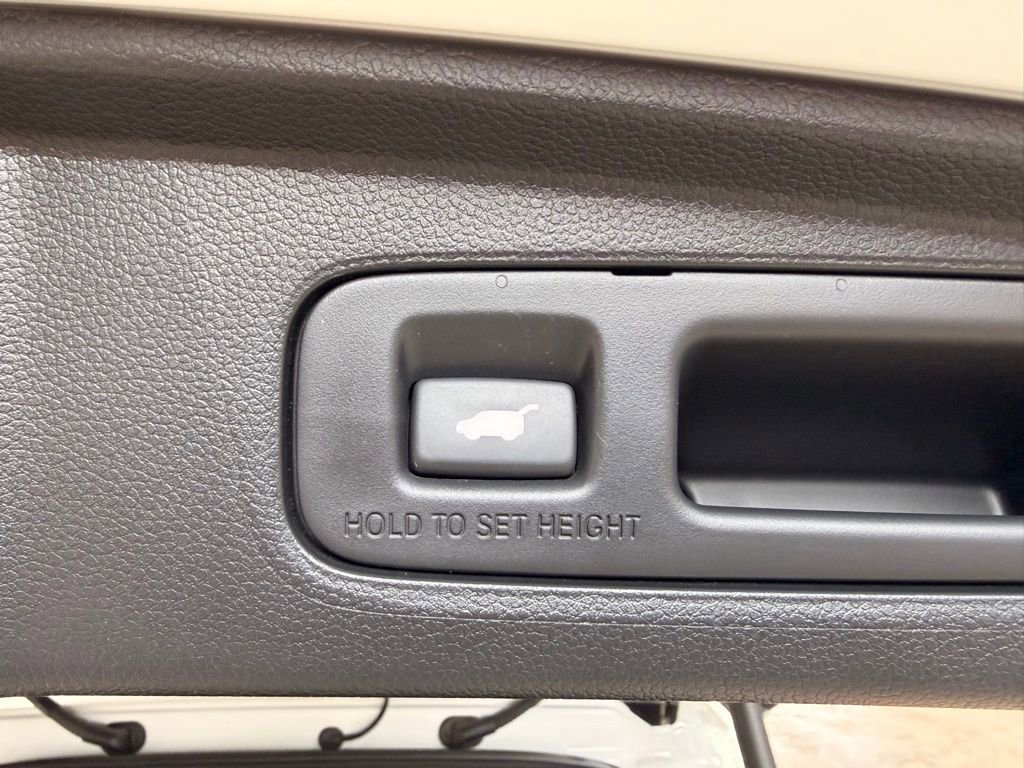 Used 2024 Honda CR-V Sport Touring image 10