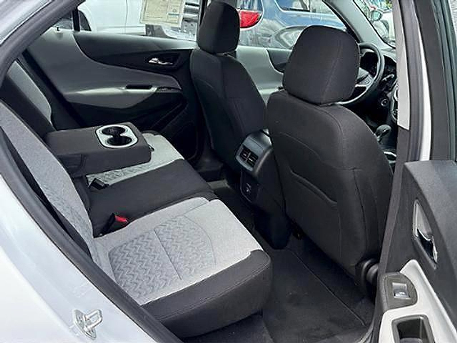 Used 2024 Chevrolet Equinox LS w/ Sport Edition FWD image 9