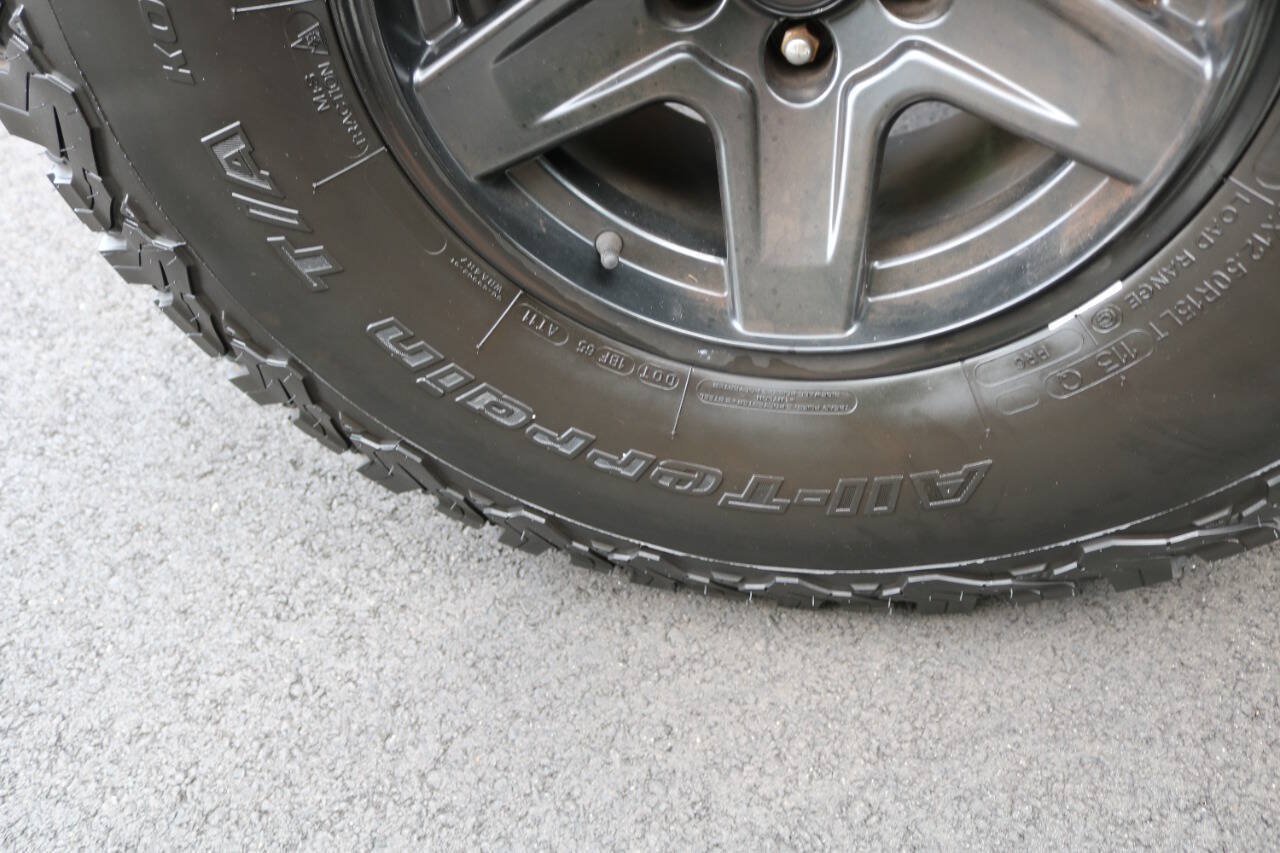 Used 2006 Jeep Wrangler X AWD/4WD image 34