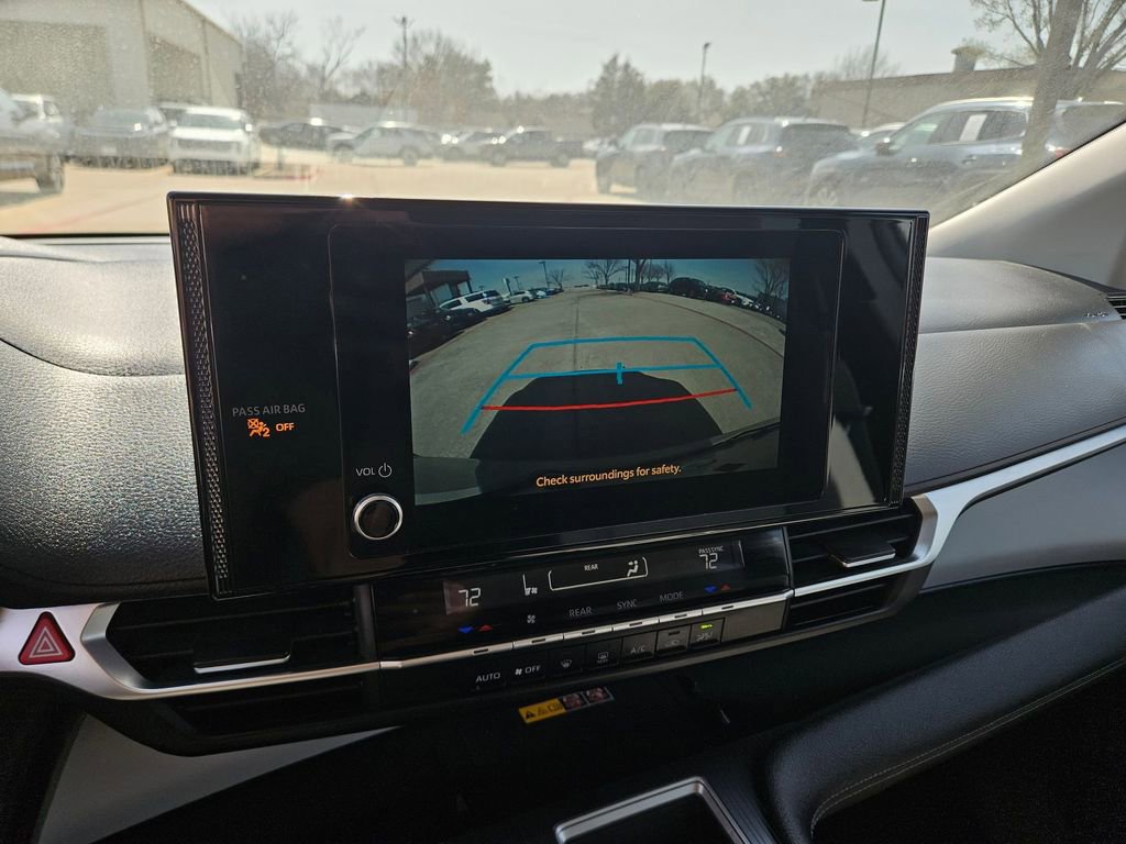 Used 2025 Toyota Sienna LE image 21