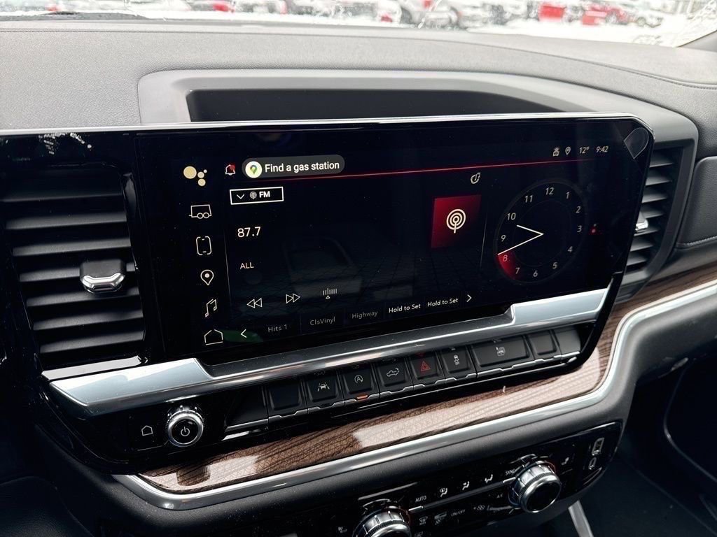 New 2026 GMC Sierra 1500 Elevation image 12