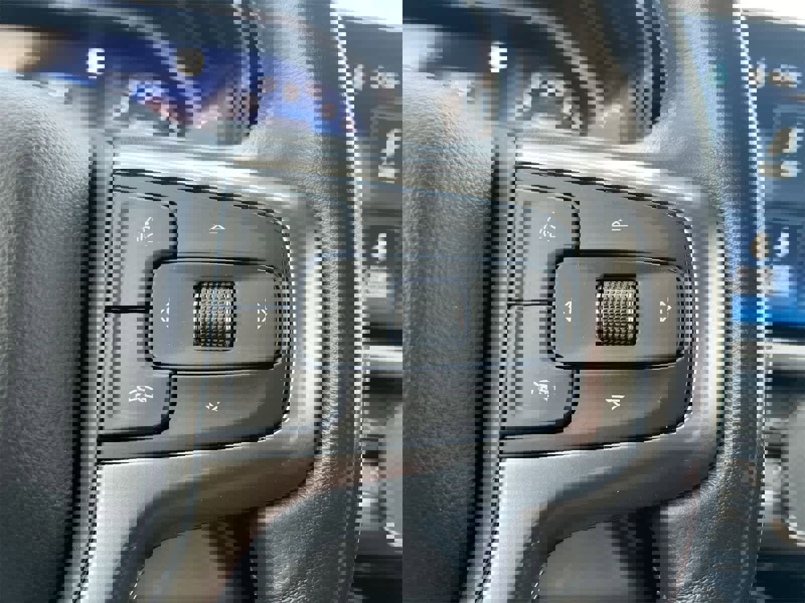 Used 2022 Chevrolet Silverado 1500 LT image 24