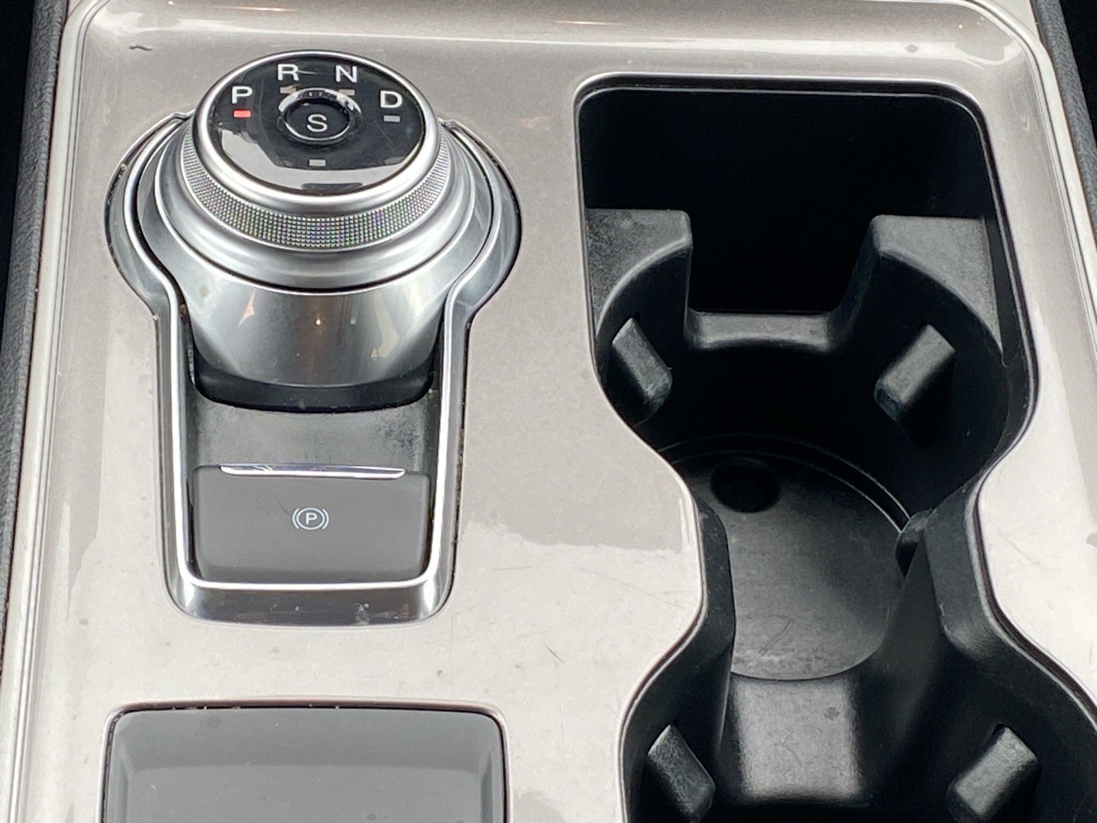 Certified 2024 Ford Edge SEL image 11