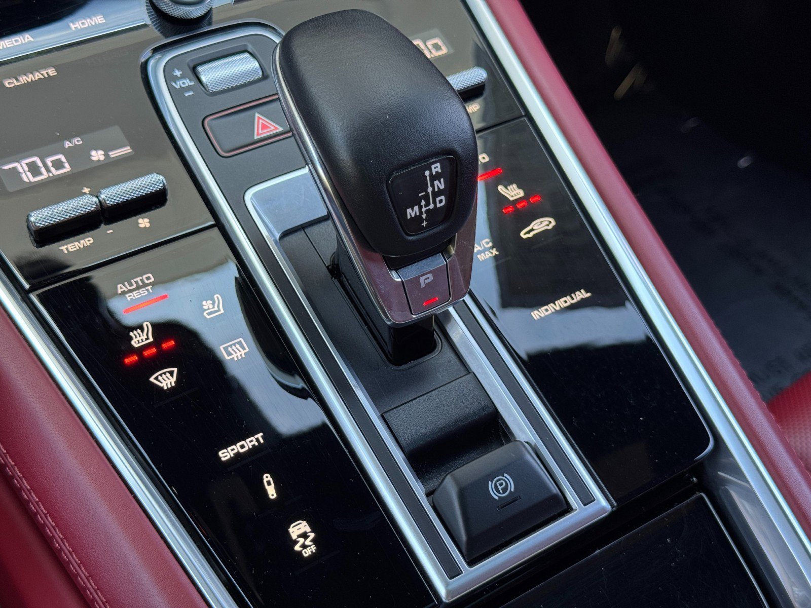 Used 2023 Porsche Panamera Platinum Edition RWD image 33