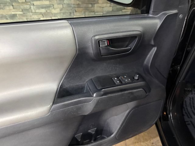 Used 2020 Toyota Tacoma SR w/ SR Convenience Package AWD/4WD image 13