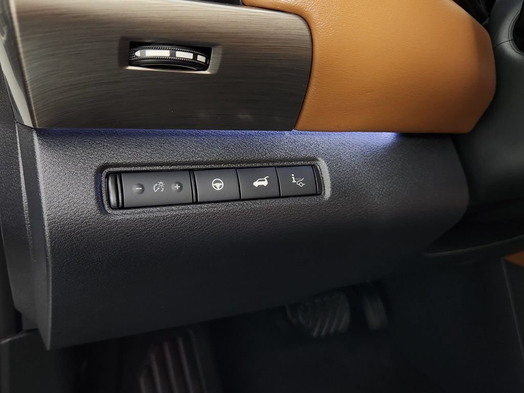 Used 2023 Nissan Pathfinder Platinum AWD/4WD image 22